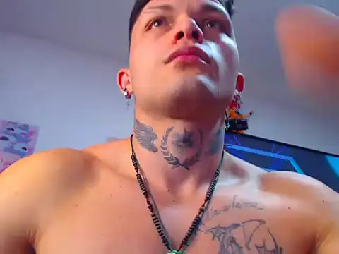 Snapshot of Kieran_kian chatting on November 19, 2025, 3:23 pm Kieran kian online show from November 19, 2025, 3:23 pm