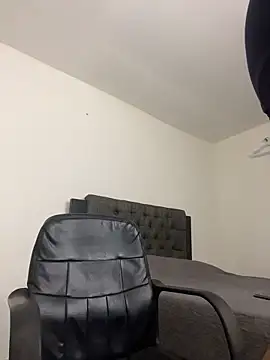 vincentjaxon online show from October 25, 2025, 11:09 am