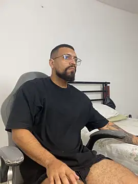 vincentjaxon online show from February 17, 2026, 12:02 pm