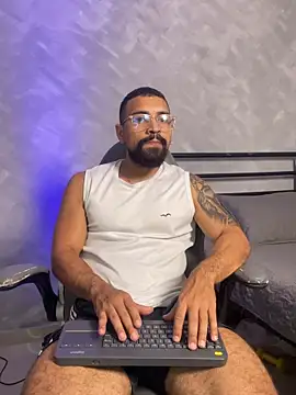 vincentjaxon online show from April 16, 2026, 5:57 pm