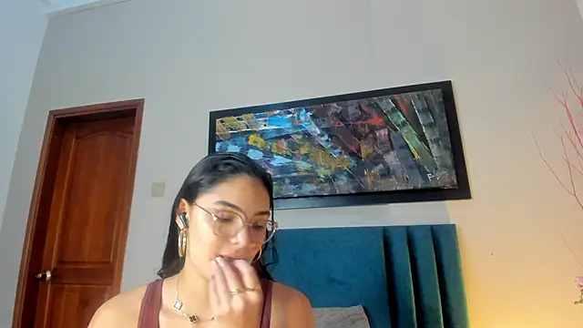 LunaAspen  online show from November 12, 2025, 5:39 pm