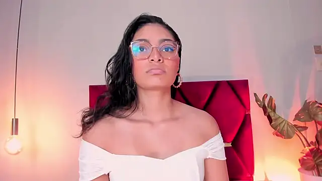 LunaAspen  online show from January 15, 2026, 6:11 pm