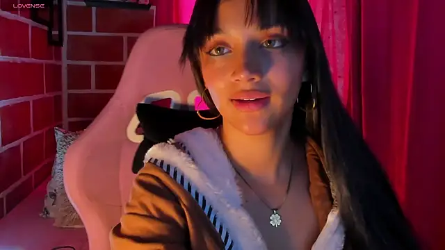 Snapshot of MelanyOconner chatting on October 28, 2025, 4:39 pm MelanyOconner online show from October 28, 2025, 4:39 pm