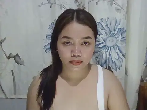 Snapshot of tinka_bella chatting on July 6, 2026, 10:55 am tinka bella online show from July 6, 2026, 10:55 am