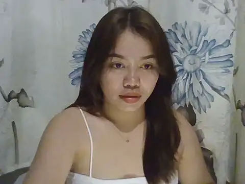 Snapshot of tinka_bella chatting on July 3, 2026, 9:05 am tinka bella online show from July 3, 2026, 9:05 am