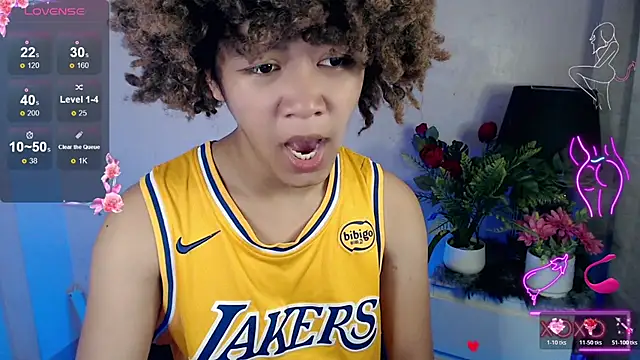 Snapshot of 9INCHESHARDCOCK chatting on February 9, 2026, 5:49 am 9INCHESHARDCOCK online show from February 9, 2026, 5:49 am