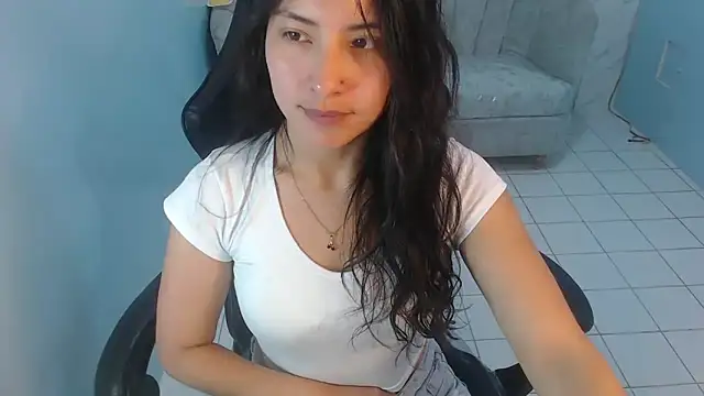 victoria hernandez t  online show from May 23, 2026, 12:59 pm