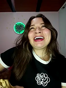 Isa Acosta online show from April 16, 2026, 11:07 pm