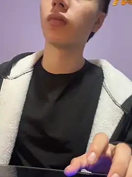 AlexanderCollman online show from November 20, 2025, 4:57 am