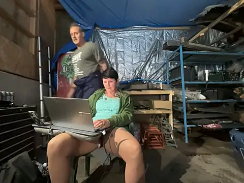 Snapshot of backdoorgalore4you chatting on May 21, 2026, 9:06 am backdoorgalore4you online show from May 21, 2026, 9:06 am