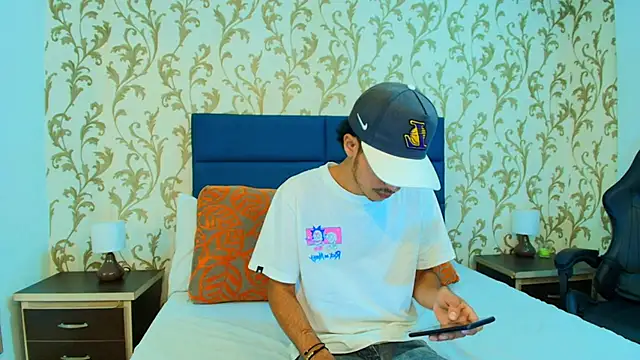 Marcus Jeron online show from October 31, 2025, 3:25 am