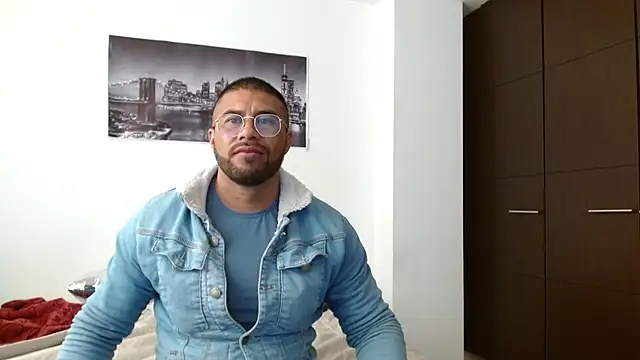 Snapshot of AntonyDAngelo25 chatting on October 20, 2025, 4:40 pm AntonyDAngelo25 online show from October 20, 2025, 4:40 pm
