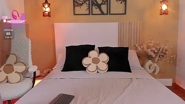 Camila Bustamante online show from November 6, 2025, 2:54 pm