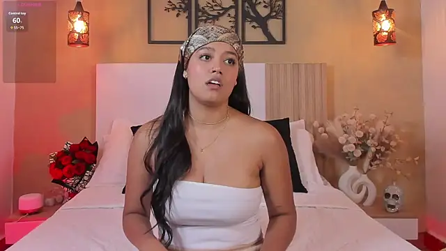 Camila Bustamante online show from October 18, 2025, 3:47 pm