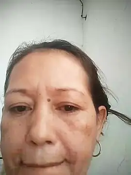 marinita13 online show from September 12, 2025, 3:23 pm