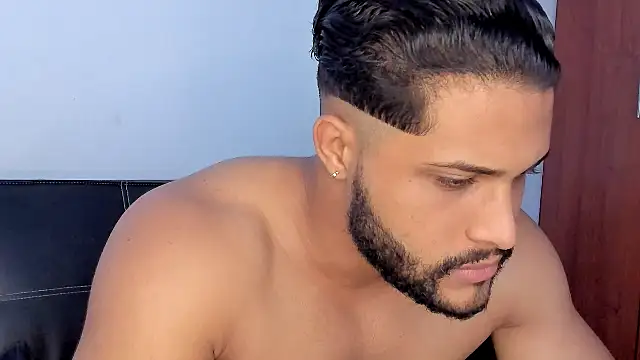 Pier Simons online show from February 1, 2026, 7:34 pm