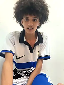 Max Rain online show from December 17, 2025, 9:14 am