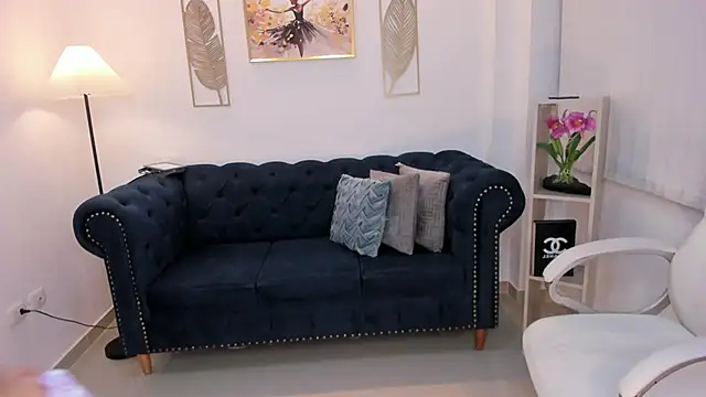 July Adams online show from April 8, 2026, 4:14 am