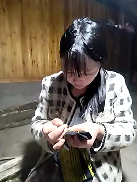 Tiyir597 online show from November 18, 2025, 2:59 am