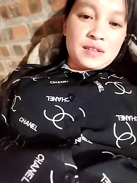 Snapshot of Tiyir597 chatting on February 19, 2026, 2:36 pm Tiyir597 online show from February 19, 2026, 2:36 pm