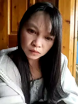 Snapshot of Tiyir597 chatting on February 3, 2026, 3:37 am Tiyir597 online show from February 3, 2026, 3:37 am