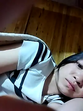 Tiyir597 online show from December 14, 2025, 11:43 pm