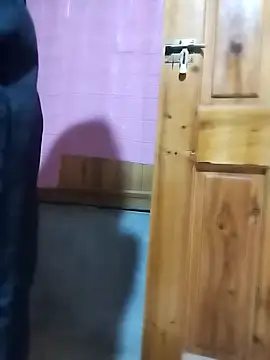 Snapshot of Tiyir597 chatting on February 14, 2026, 3:07 am Tiyir597 online show from February 14, 2026, 3:07 am