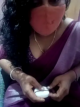 Jessi 25 online show from December 18, 2025, 5:39 pm