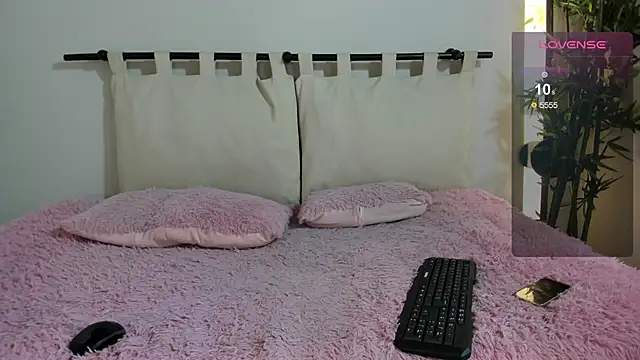 Snapshot of ashly_jones_ chatting on October 10, 2025, 4:46 am ashly jones  online show from October 10, 2025, 4:46 am