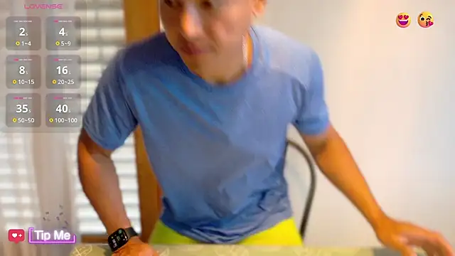 Snapshot of AsianBoy_WhiteDaddy chatting on July 16, 2026, 4:42 am AsianBoy WhiteDaddy online show from July 16, 2026, 4:42 am