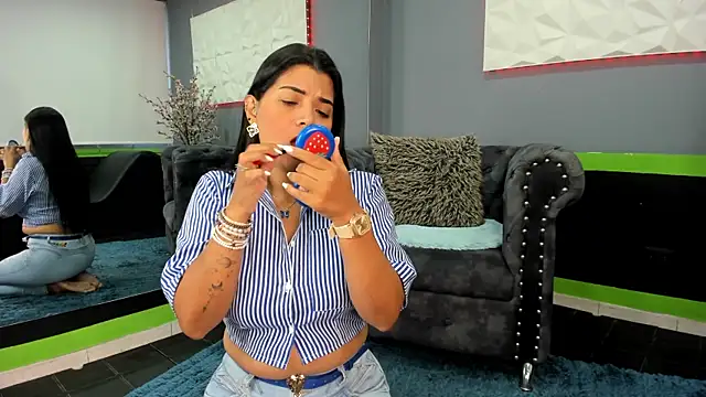 SailonTeen online show from November 15, 2025, 3:05 pm