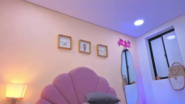 Willow Wright online show from March 28, 2026, 2:29 pm