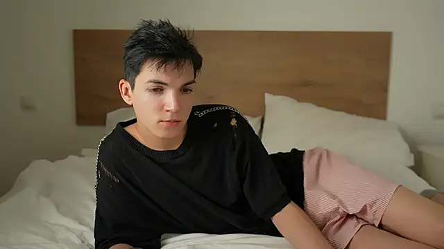 Snapshot of MattyandAiden chatting on June 5, 2026, 6:57 pm MattyandAiden online show from June 5, 2026, 6:57 pm