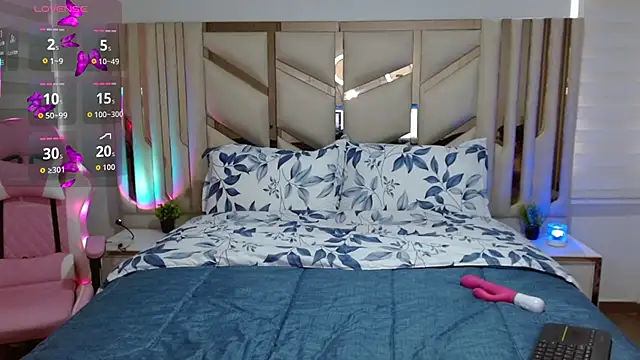 Snapshot of violett_star1 chatting on November 28, 2025, 12:49 pm violett star1 online show from November 28, 2025, 12:49 pm