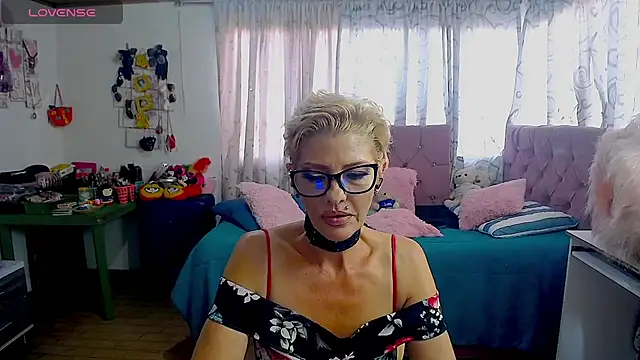 Snapshot of isabella-lips007 chatting on August 2, 2026, 10:18 pm isabella-lips007 online show from August 2, 2026, 10:18 pm
