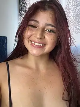 Snapshot of nea-dulce chatting on May 3, 2026, 10:13 pm nea-dulce online show from May 3, 2026, 10:13 pm