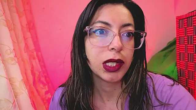 Snapshot of Miranda_sexlove_ chatting on January 18, 2026, 6:06 am Miranda sexlove online show from January 18, 2026, 6:06 am