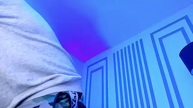 ALANNFERRER online show from November 10, 2025, 10:09 am