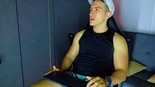 ALANNFERRER online show from February 10, 2026, 10:14 am