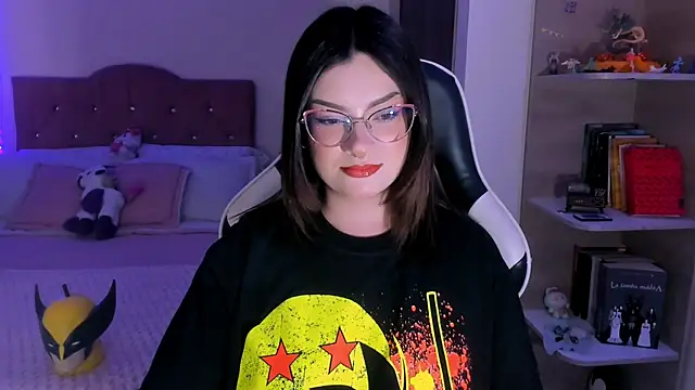 OphelianaRose33 online show from January 11, 2026, 8:38 pm