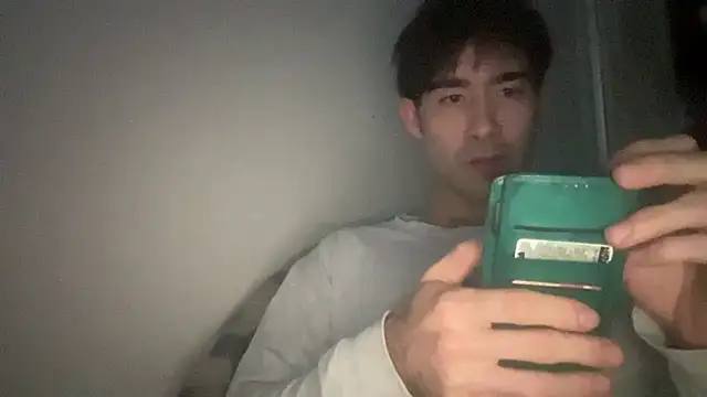 Snapshot of futomaki chatting on January 7, 2026, 10:15 pm futomaki online show from January 7, 2026, 10:15 pm