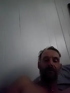 Hungwell1515 online show from July 3, 2026, 12:11 pm
