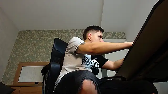 FelixStarkk online show from November 26, 2025, 4:56 am