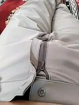 zorhotty online show from February 25, 2026, 10:15 am