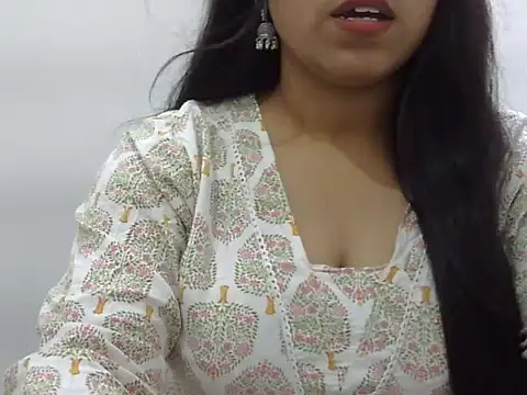 LIYO  online show from April 14, 2026, 6:29 am