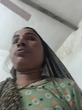 Snapshot of Hot_raaani chatting on February 11, 2026, 11:32 am Hot raaani online show from February 11, 2026, 11:32 am