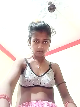 Saniye-143 online show from October 6, 2025, 4:57 am