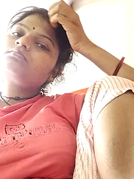 Snapshot of Hot_mirchjii chatting on October 16, 2025, 1:25 am Hot mirchjii online show from October 16, 2025, 1:25 am