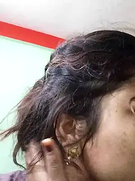 Snapshot of Hot_mirchjii chatting on October 19, 2025, 12:57 am Hot mirchjii online show from October 19, 2025, 12:57 am