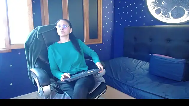 katalina07 1 online show from January 5, 2026, 5:27 pm